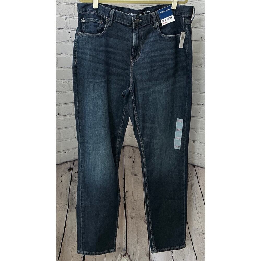 NEW Old Navy Men’s Athletic Taper Built-In Flex Jeans (Size 38)